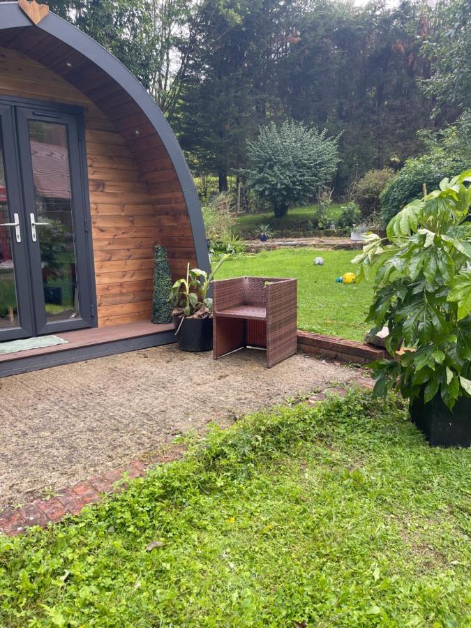South Lodge House Dormansland 외부 사진